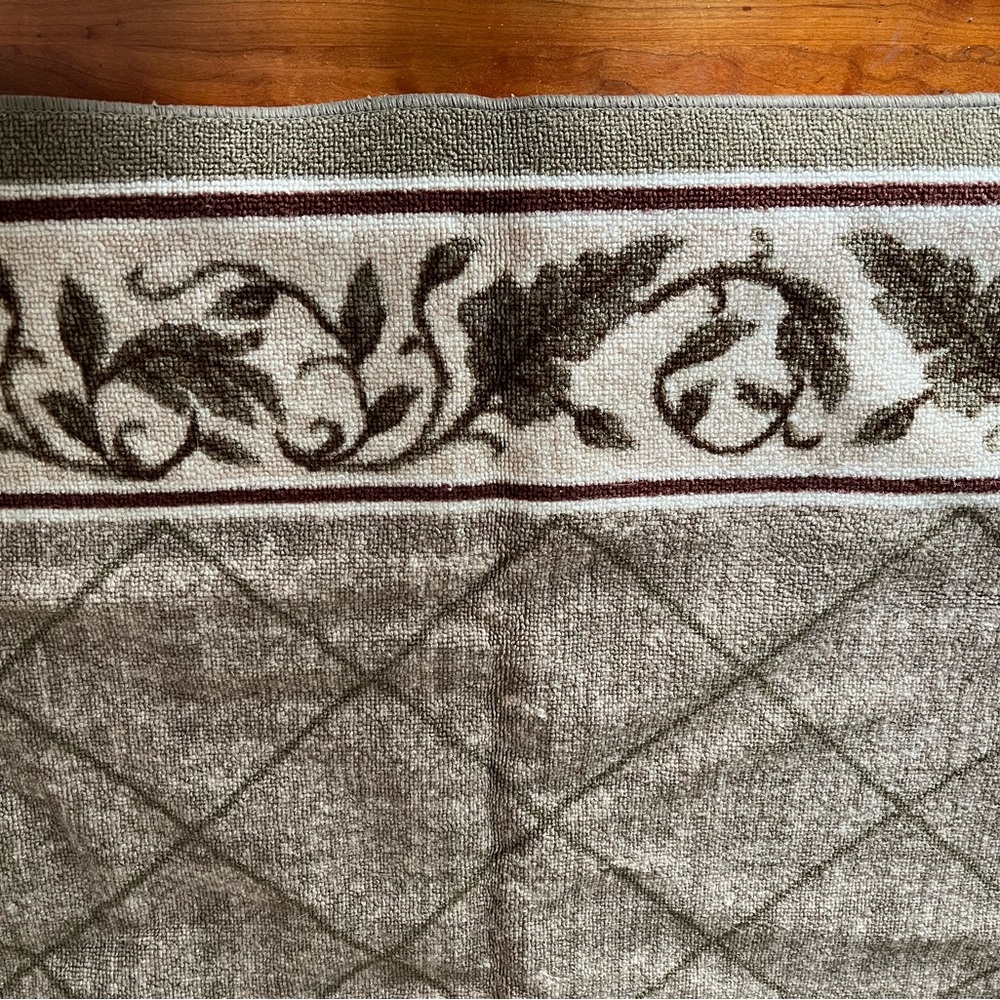 Patterned Rug - Picture 2 of 7